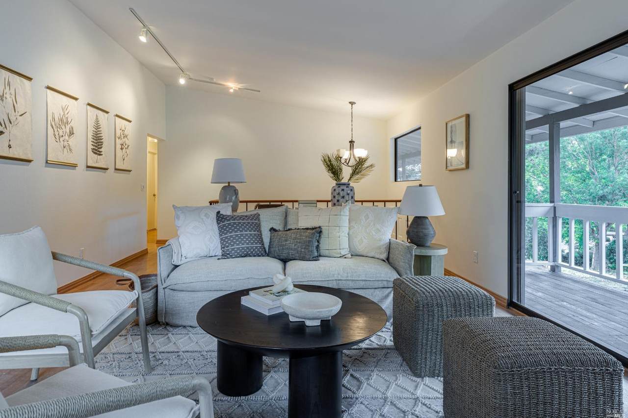 6 Tanbark Court - Photo 1