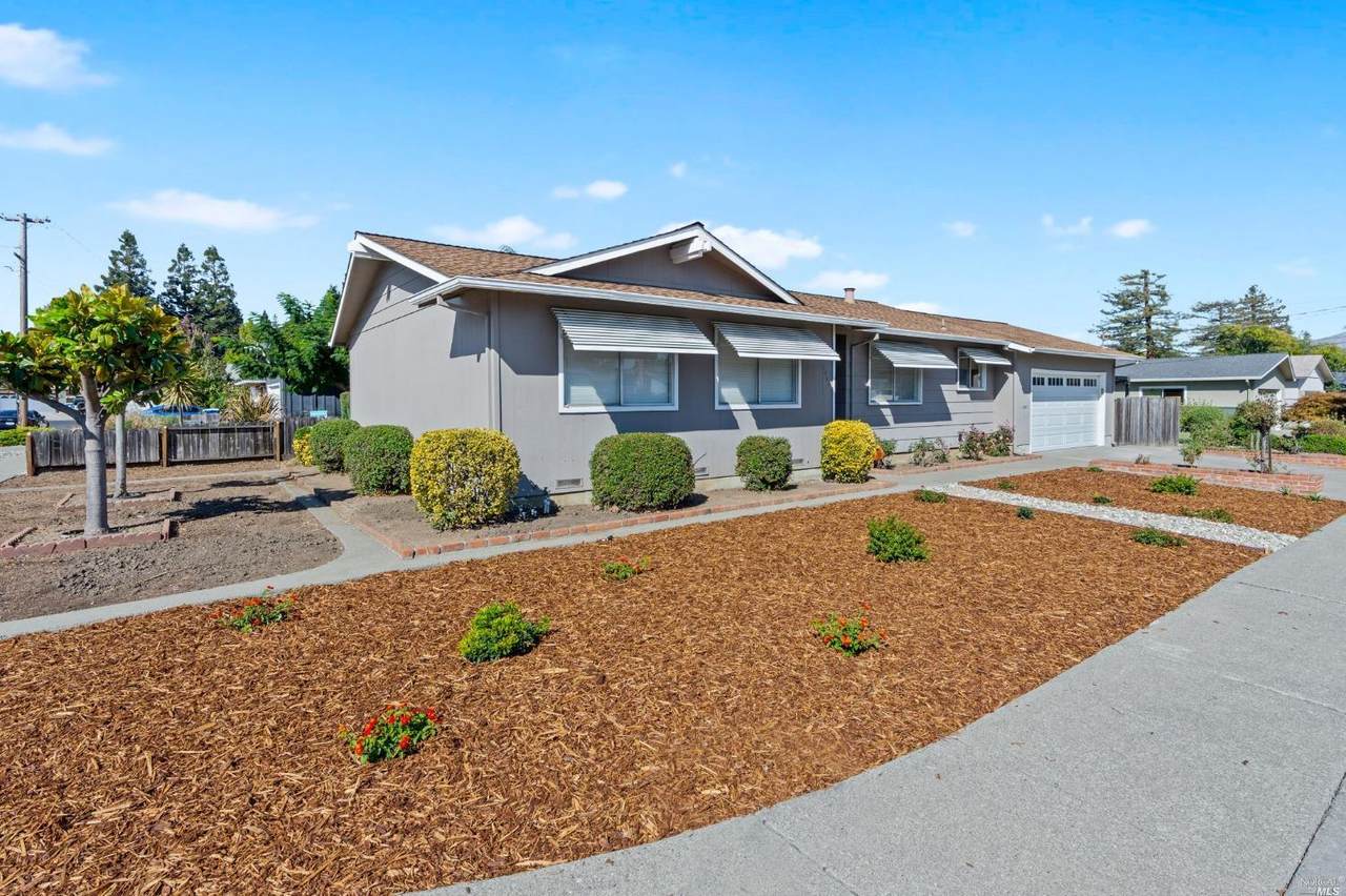 1480 Sheridan Drive - Photo 1