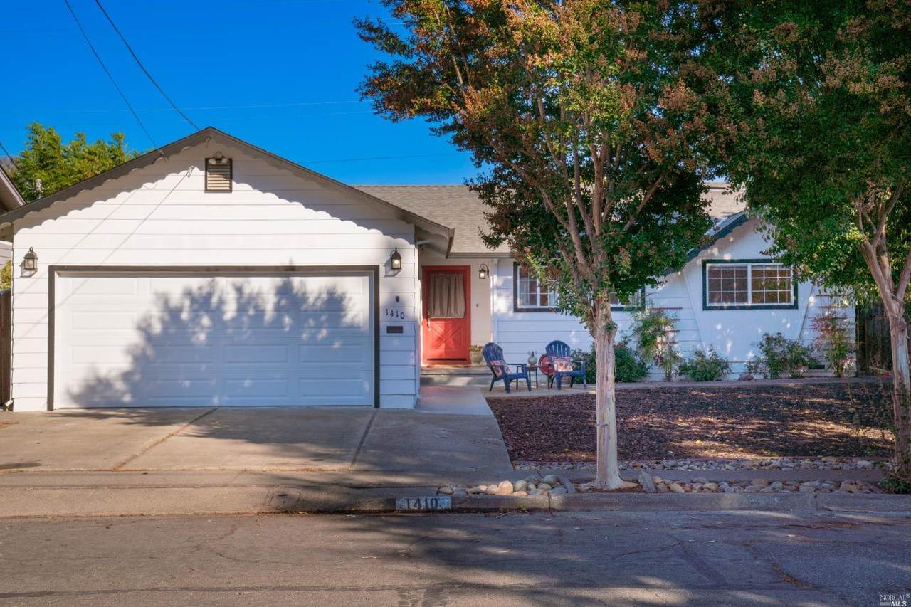 1410 Manhattan Way - Photo 1
