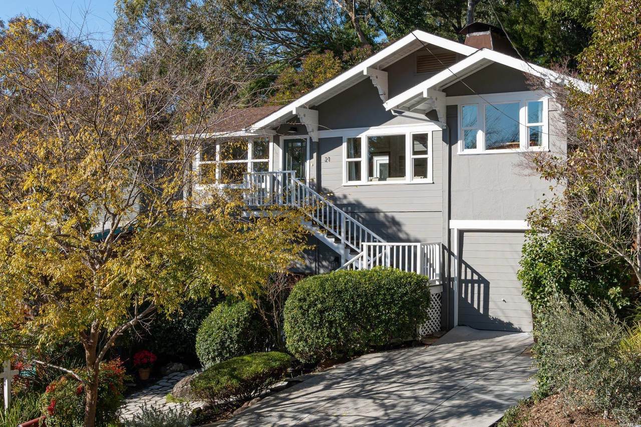 21 Stetson Avenue - Photo 1