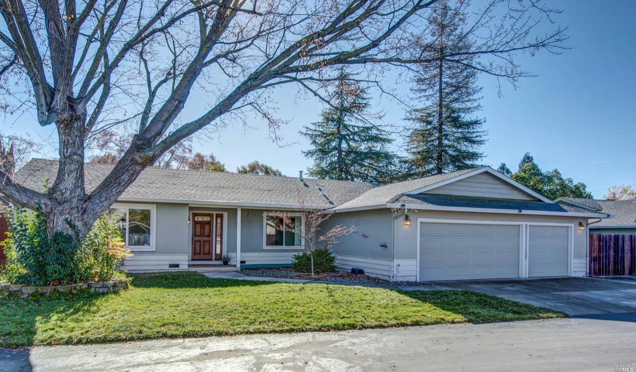 1726 Elm Road - Photo 1