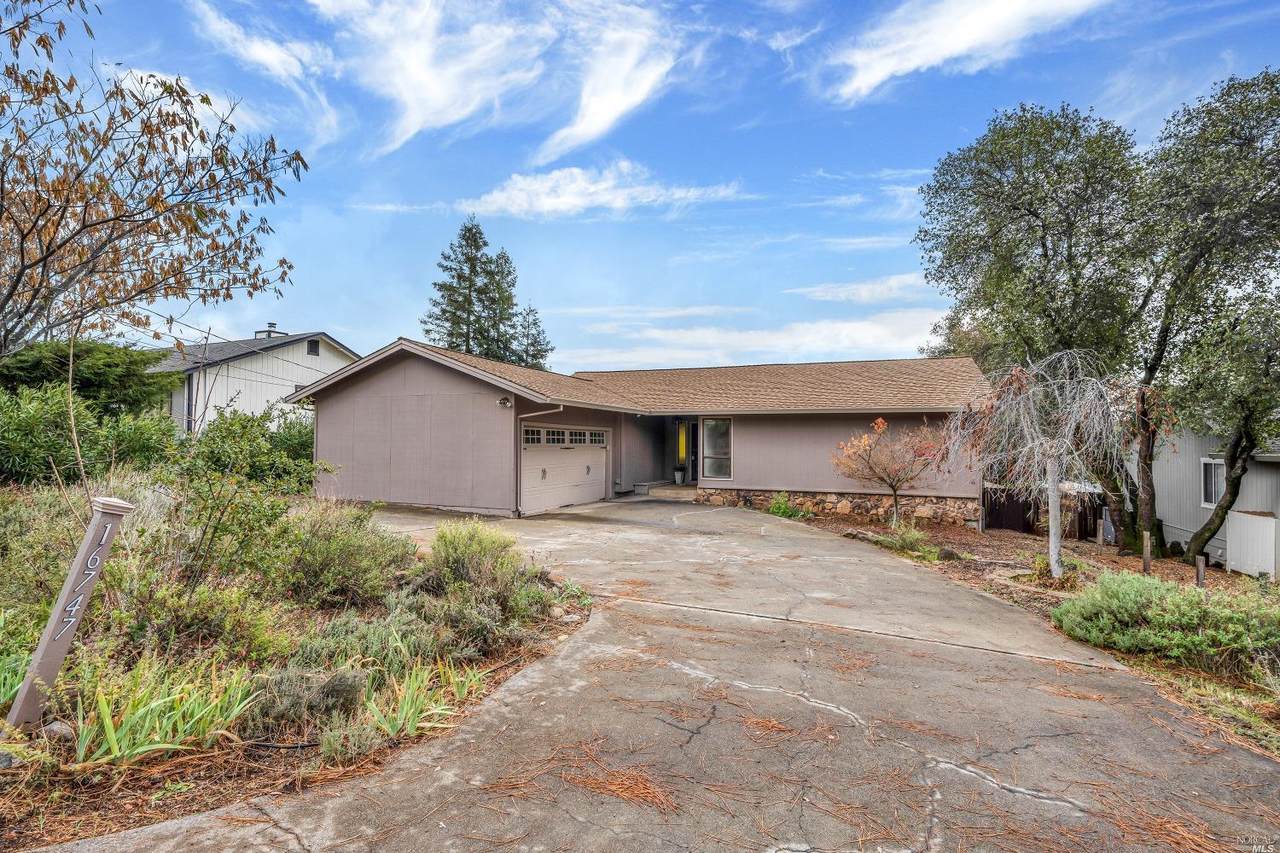 16747 Greenridge Road - Photo 1