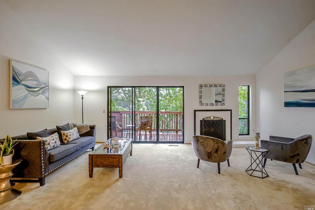 1104 Susan Way - Photo 1