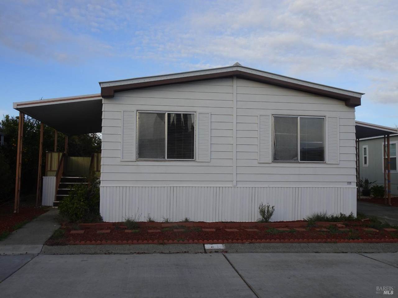 41 Bel Air Circle - Photo 1