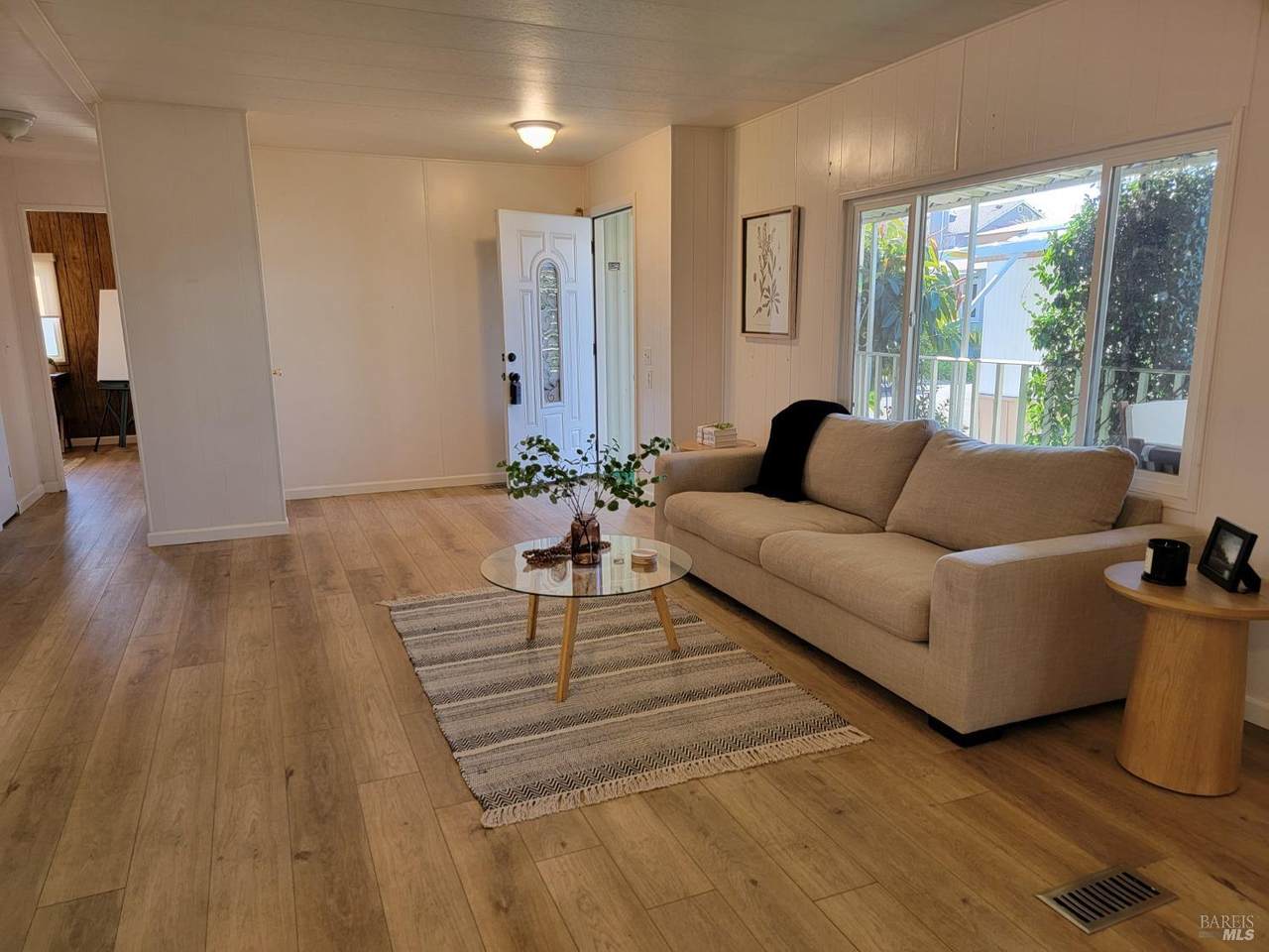 300 East H Street - Photo 1
