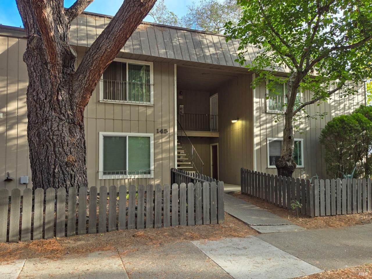 145 Lincoln Street - Photo 1