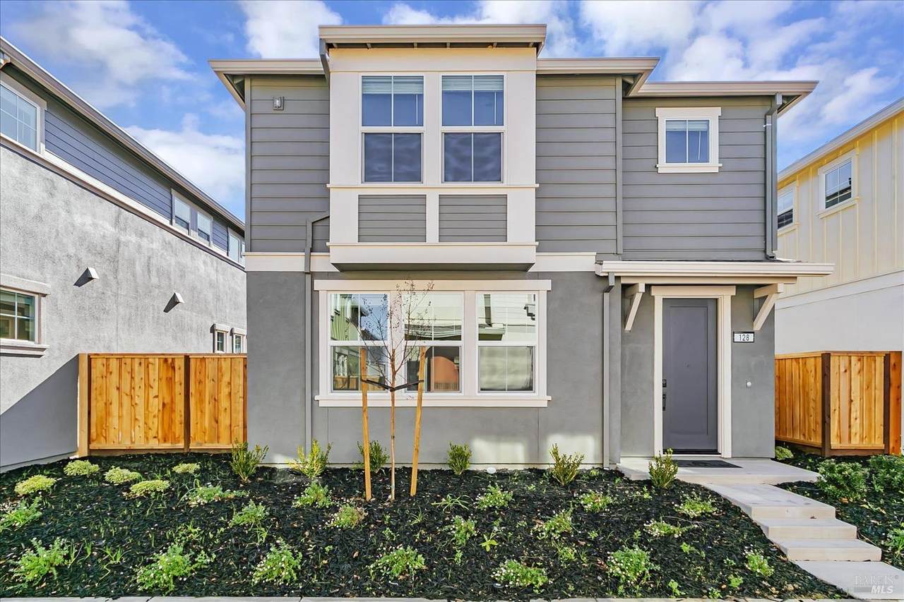 124 Clownfish Street - Photo 1