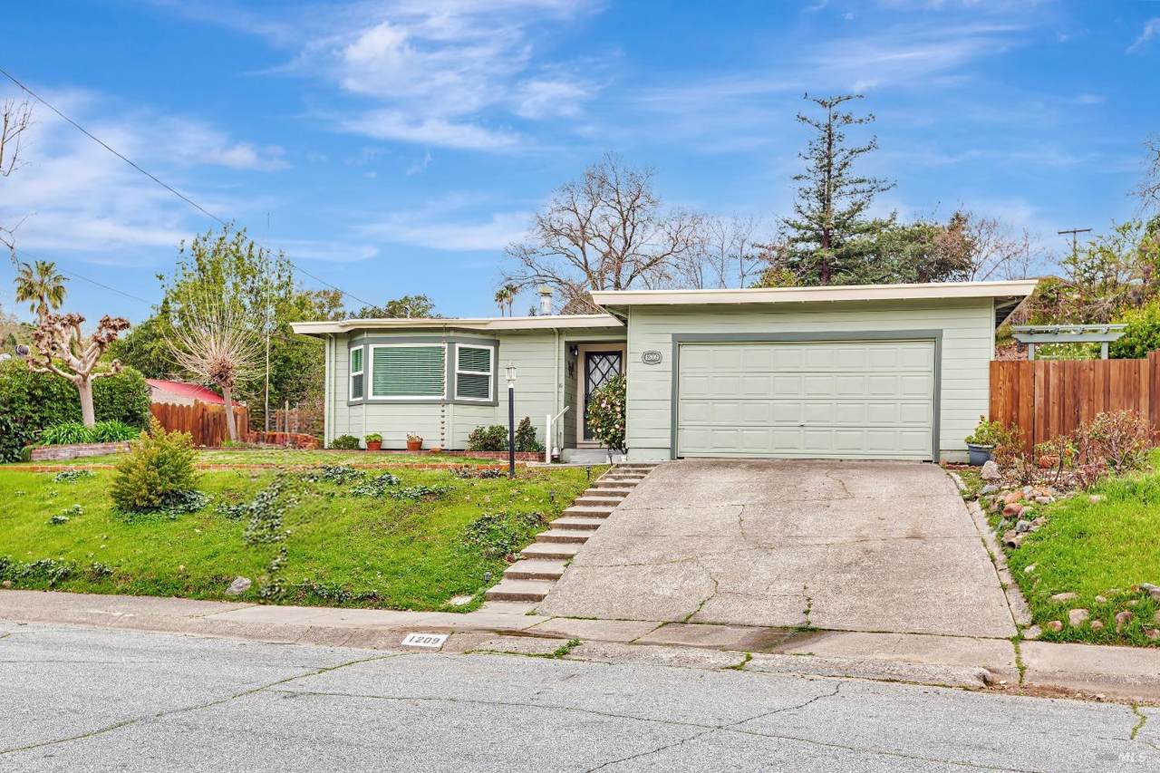 1209 Cambridge Street - Photo 1