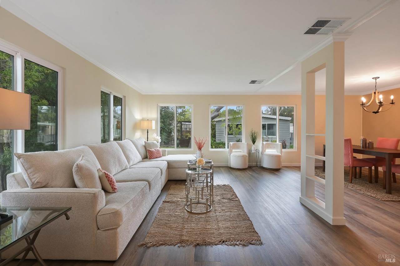 209 Barcelona Way - Photo 1