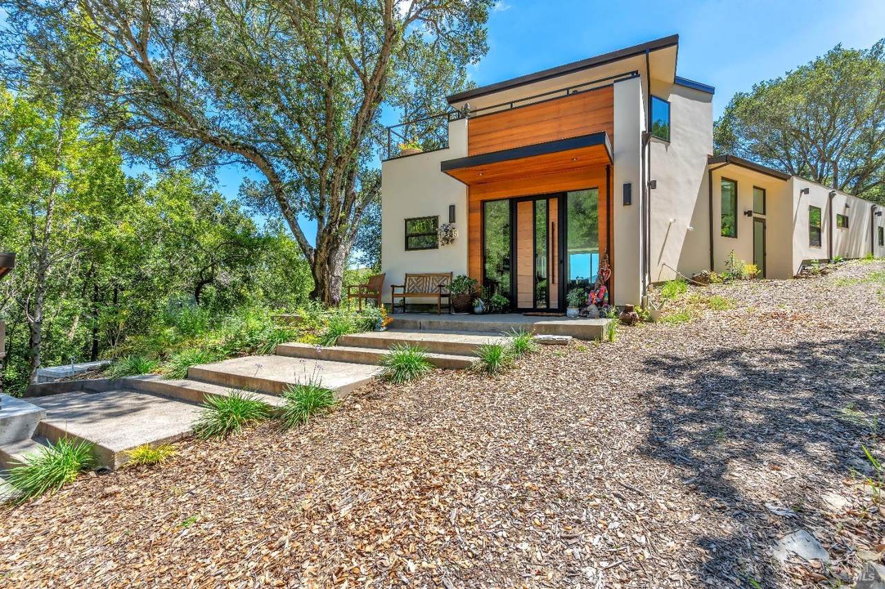 615 Oak Manor Drive - Photo 1