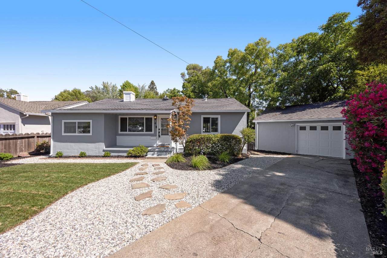 4 Las Huertas Court - Photo 1