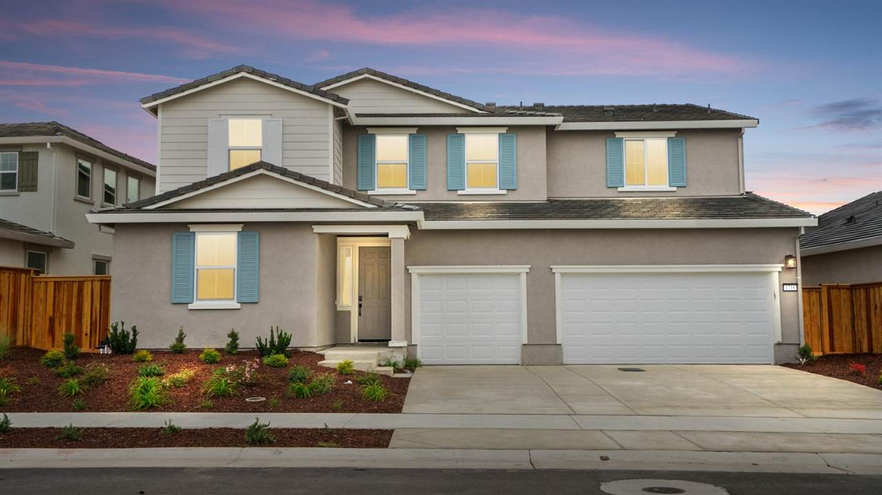 1216 Silver Feather Way - Photo 1