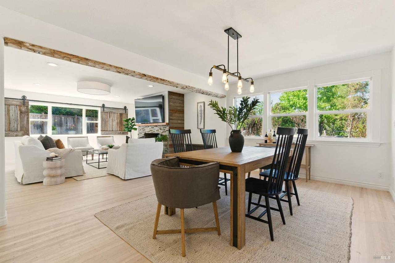809 Paula Lane - Photo 1