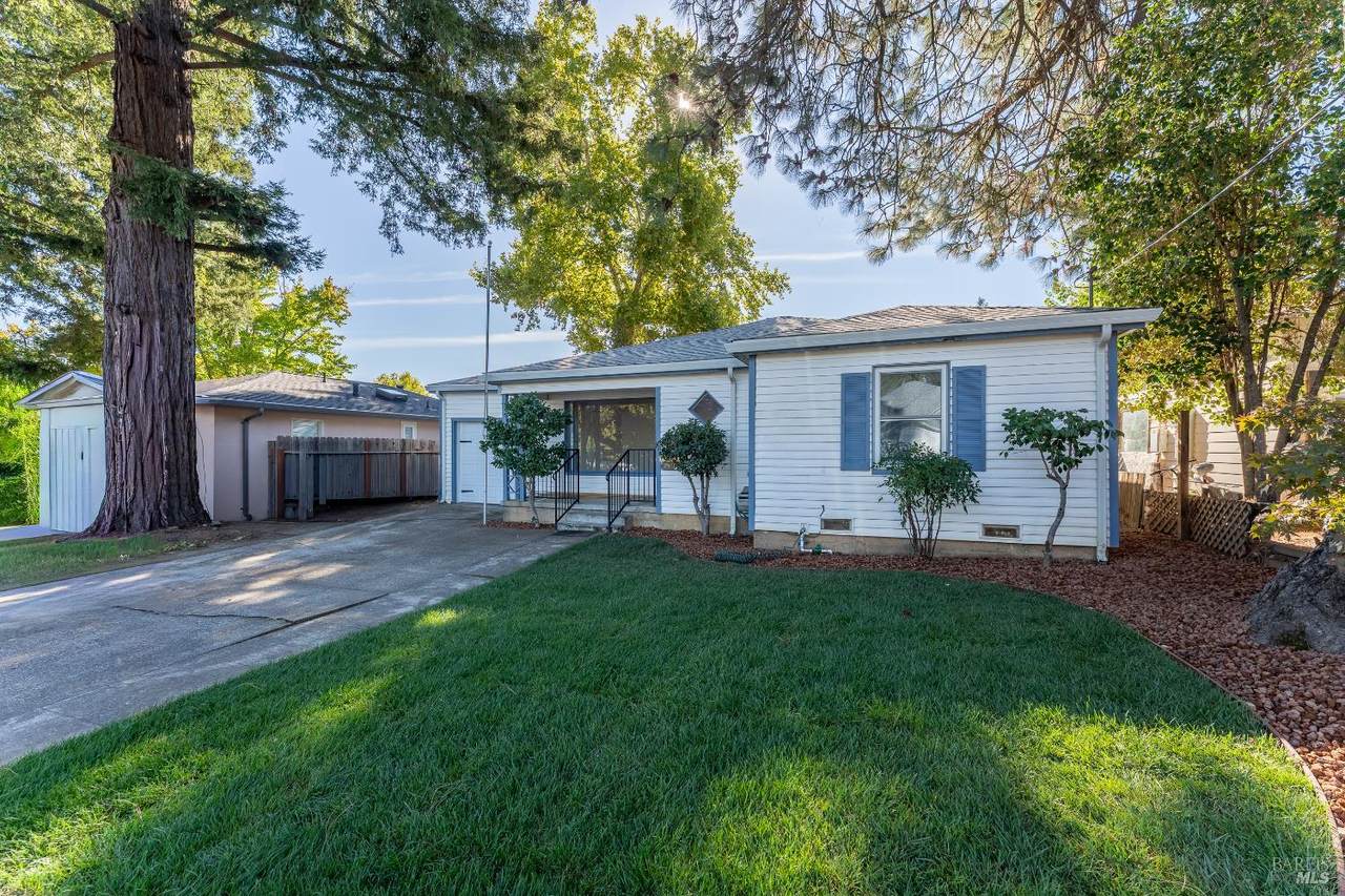 605 Jones Street - Photo 1