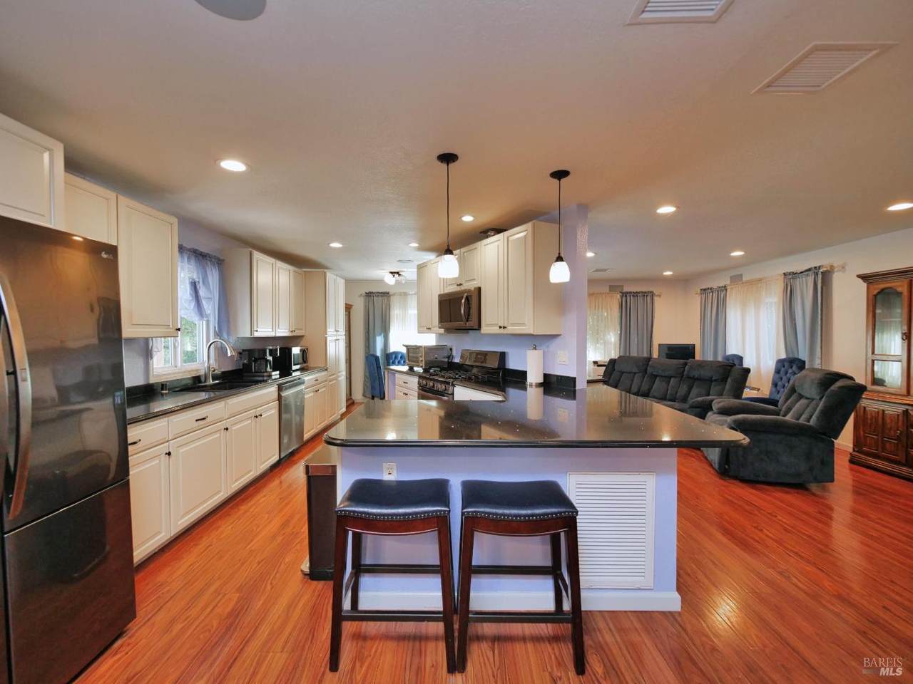 87 Gloria Court - Photo 1