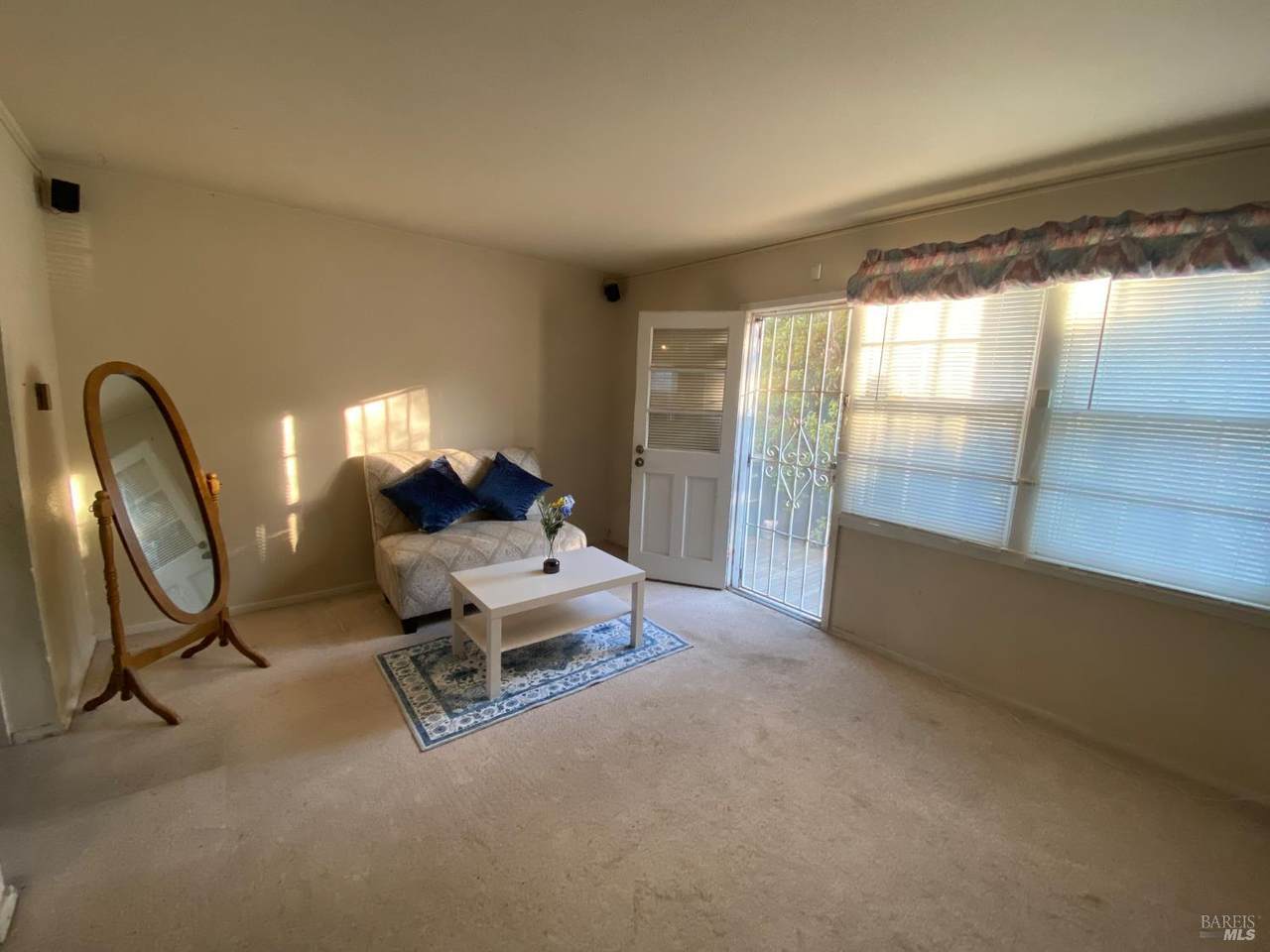 2289 Sacramento Street - Photo 1