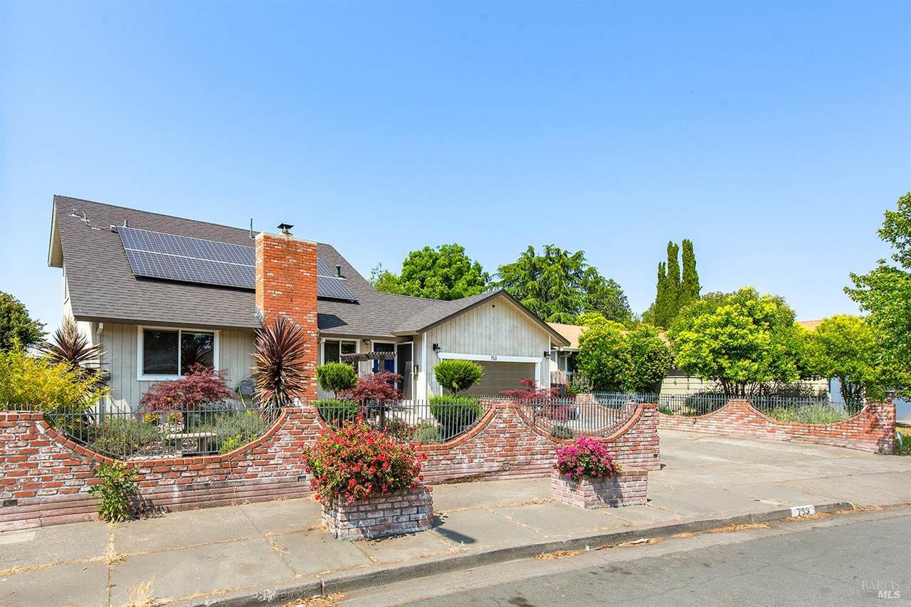 753 8th Street - Photo 1