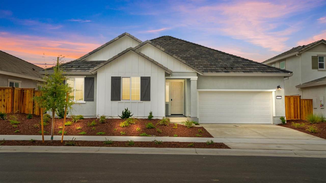 1232 Silver Feather Way - Photo 1