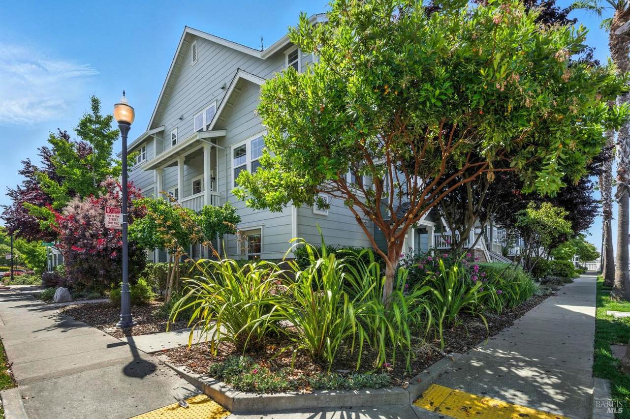 2004 Northshore Drive - Photo 1