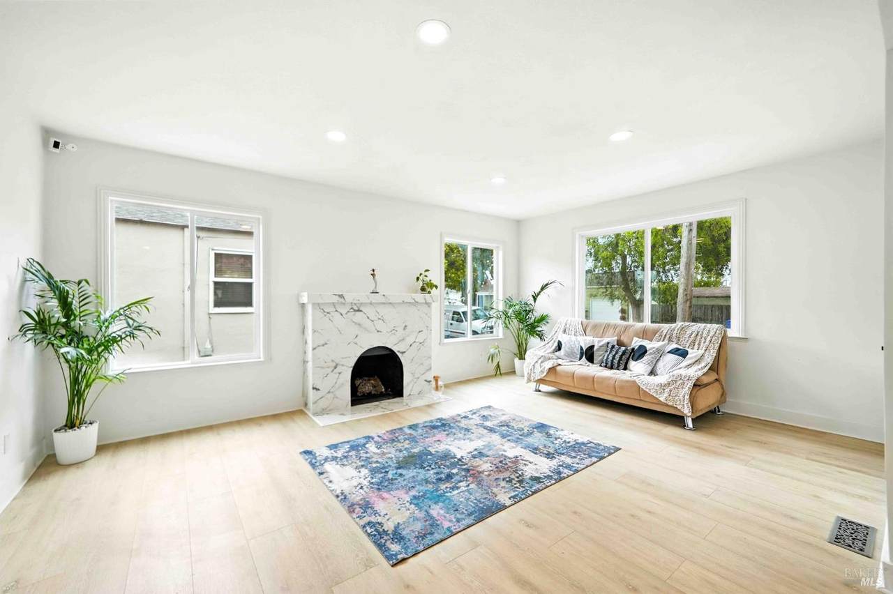 3711 Garvin Avenue - Photo 1