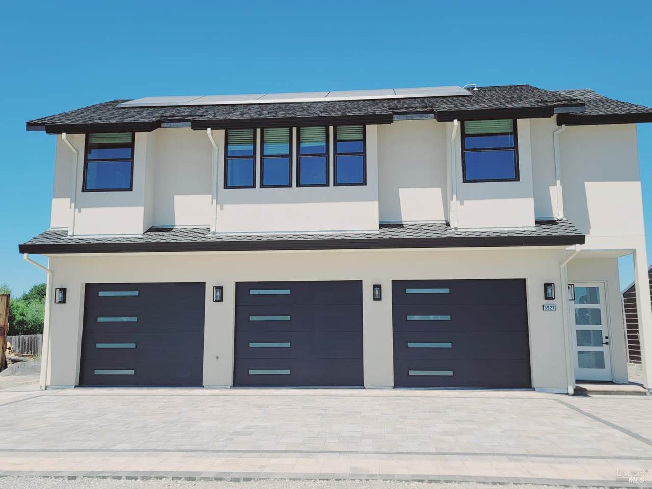 3525 Brooks Avenue - Photo 1