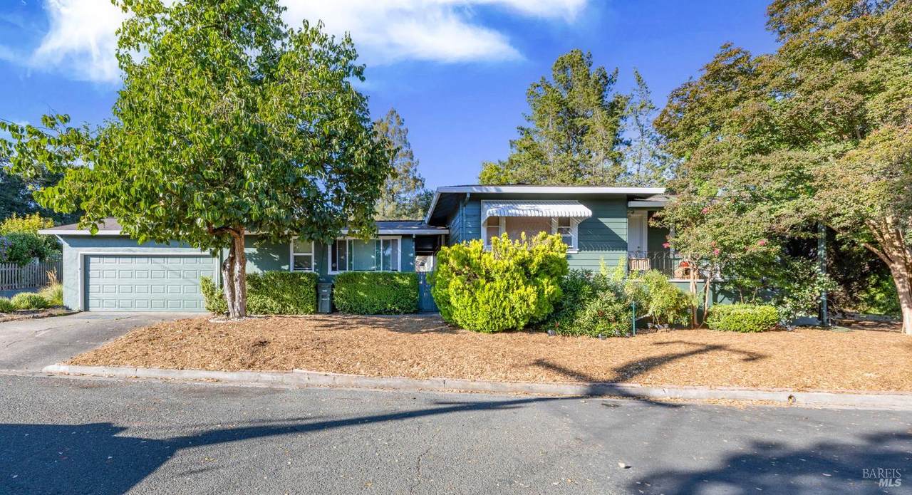 689 Plum Drive - Photo 1