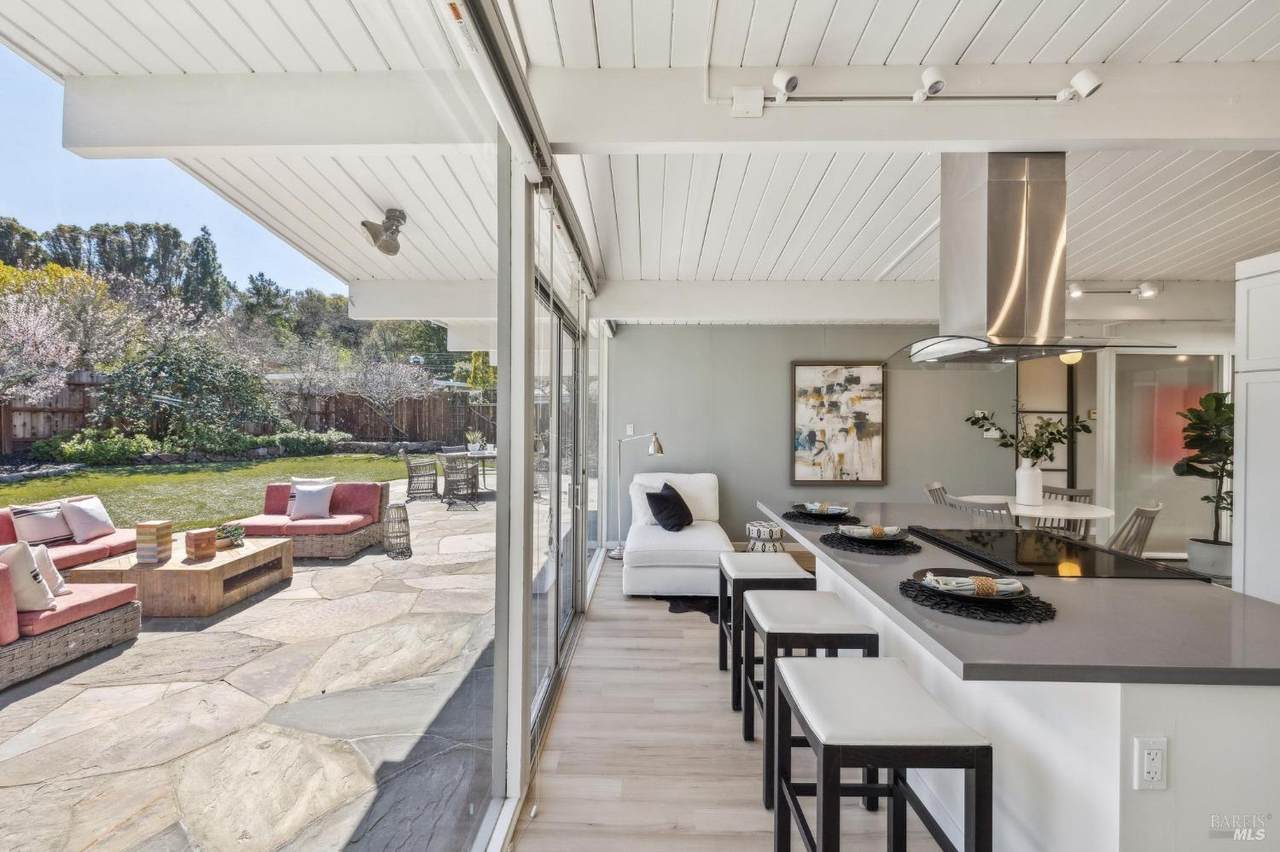 35 Golden Hinde Boulevard - Photo 1