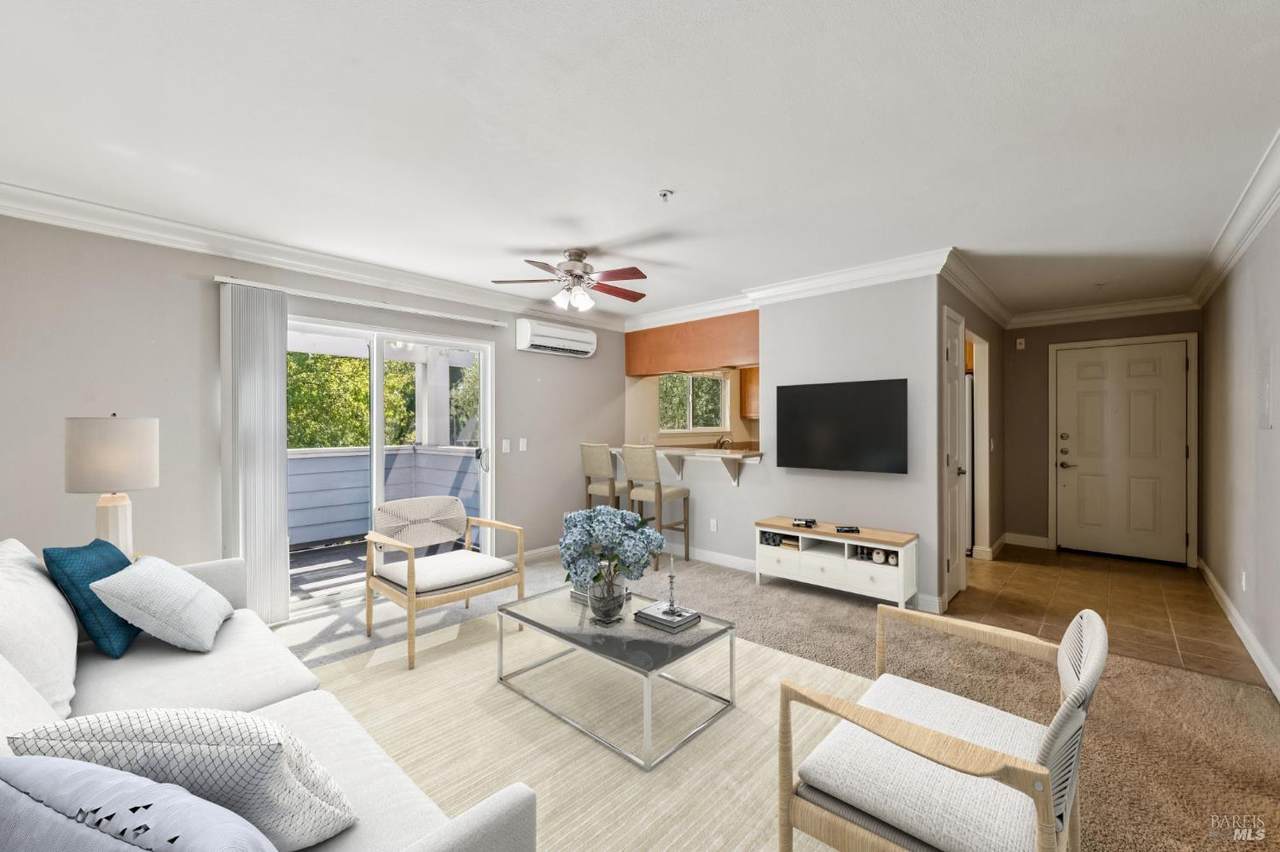 225 Burt Street - Photo 1