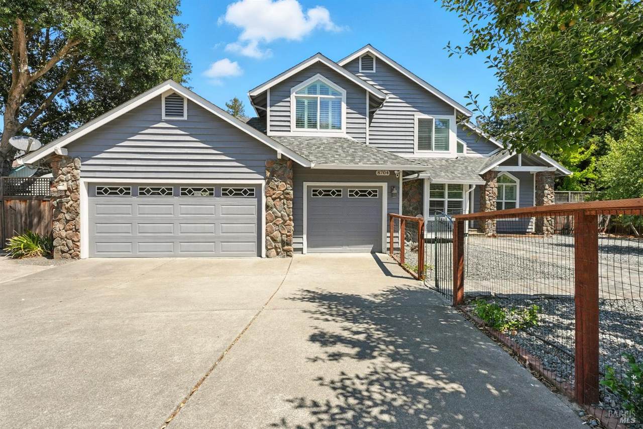 8704 Cypress Avenue - Photo 1