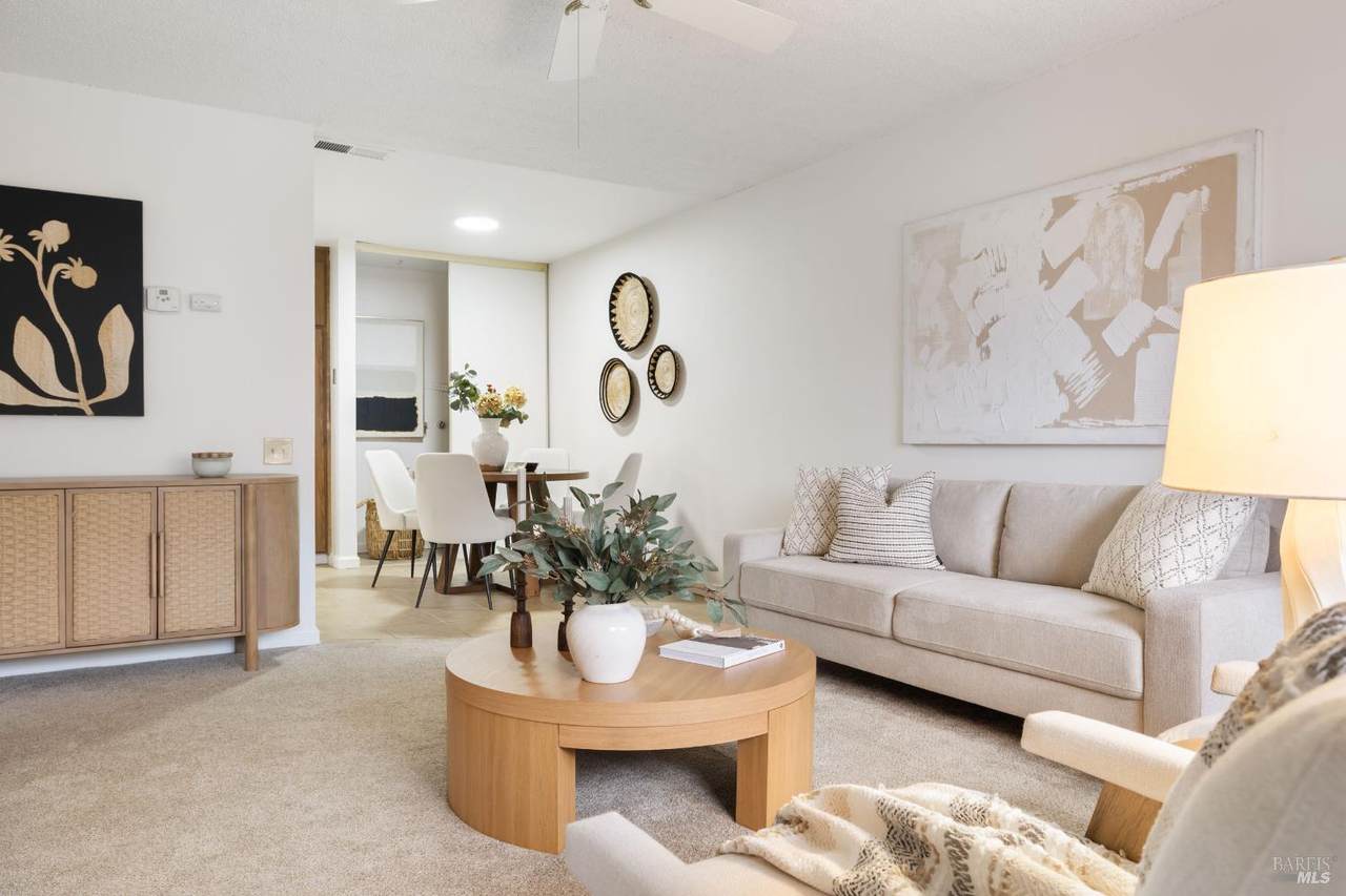 461 Lincoln Avenue - Photo 1