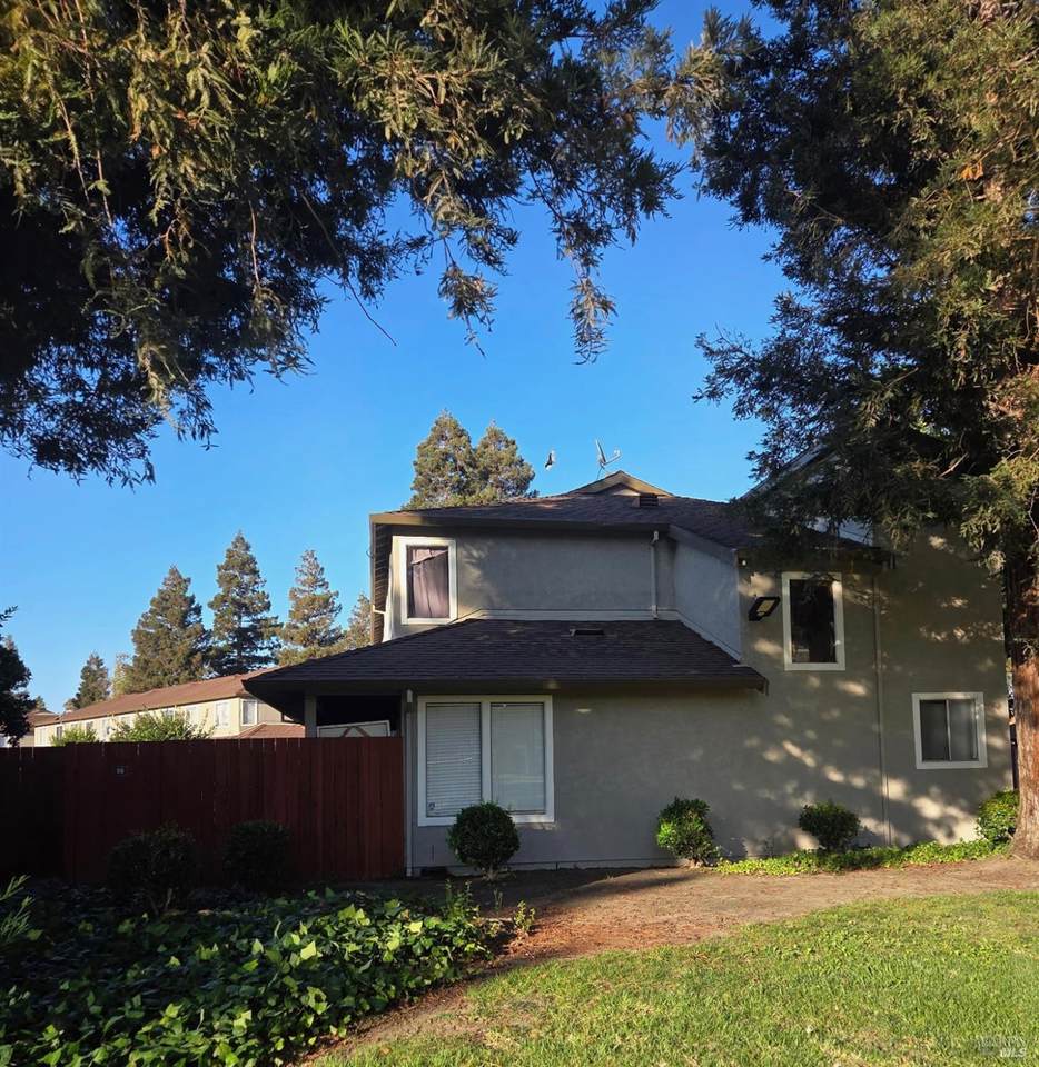 1920 Grande Circle - Photo 1