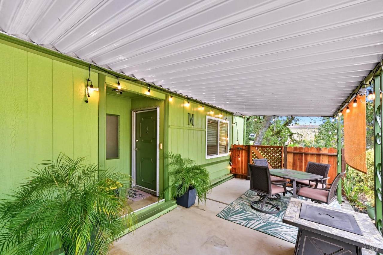 164 Brookview Court - Photo 1