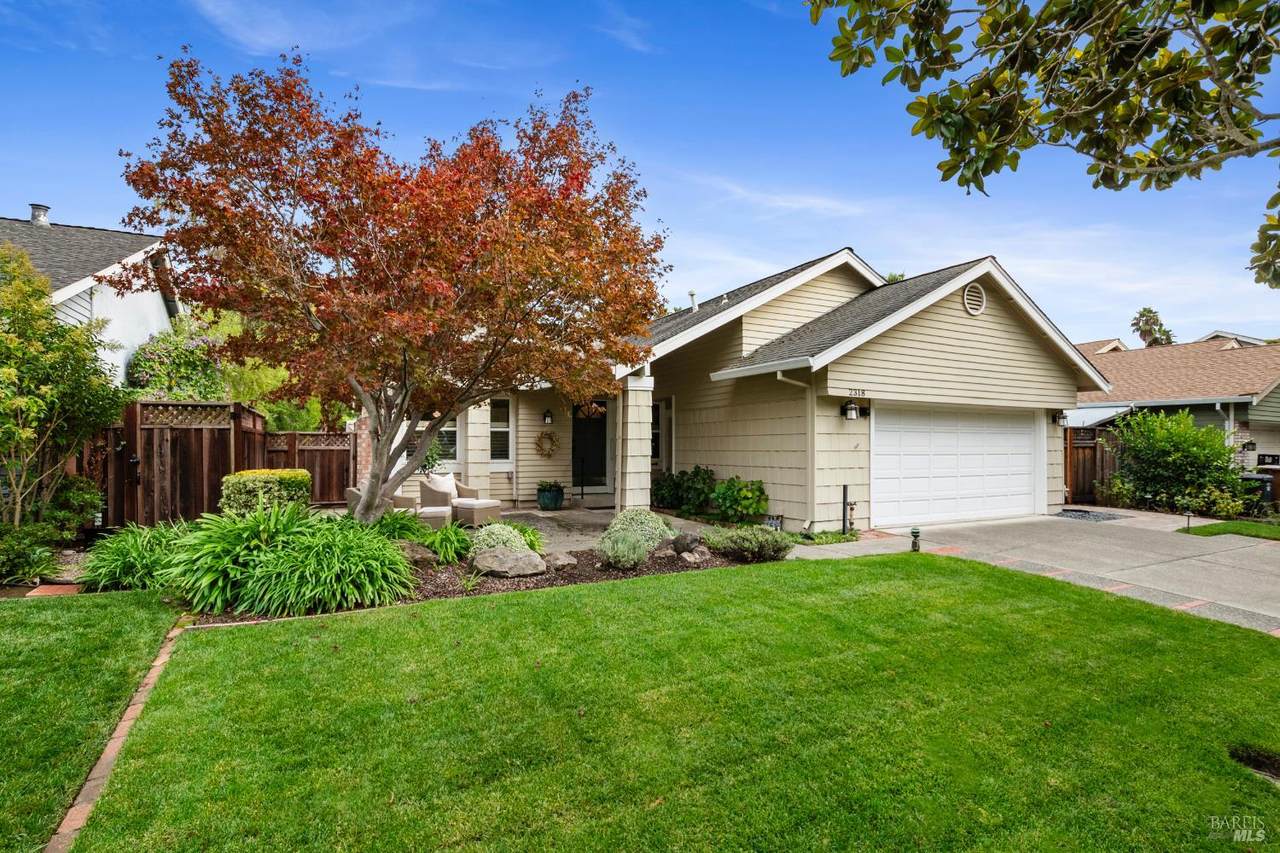 2318 Lakepark Drive - Photo 1