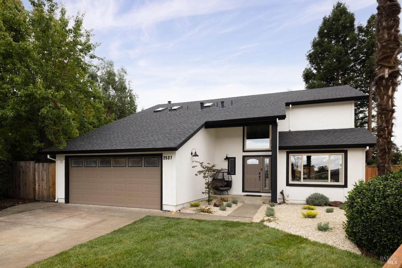 2527 Vintage Court - Photo 1