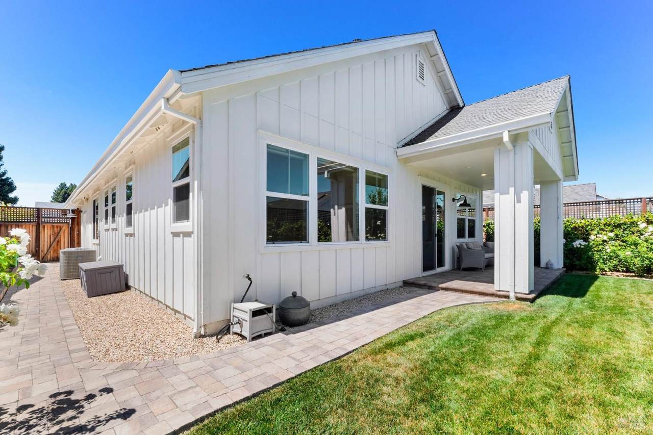 62 Winedale Lane - Photo 1