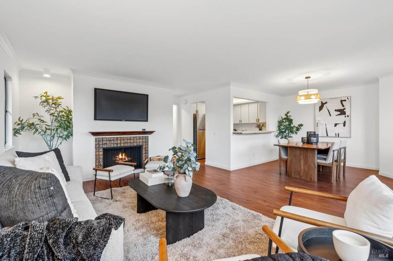 65 Scottsdale Way - Photo 1