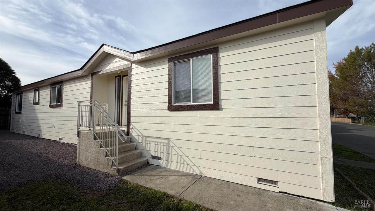 3900 State Street - Photo 1