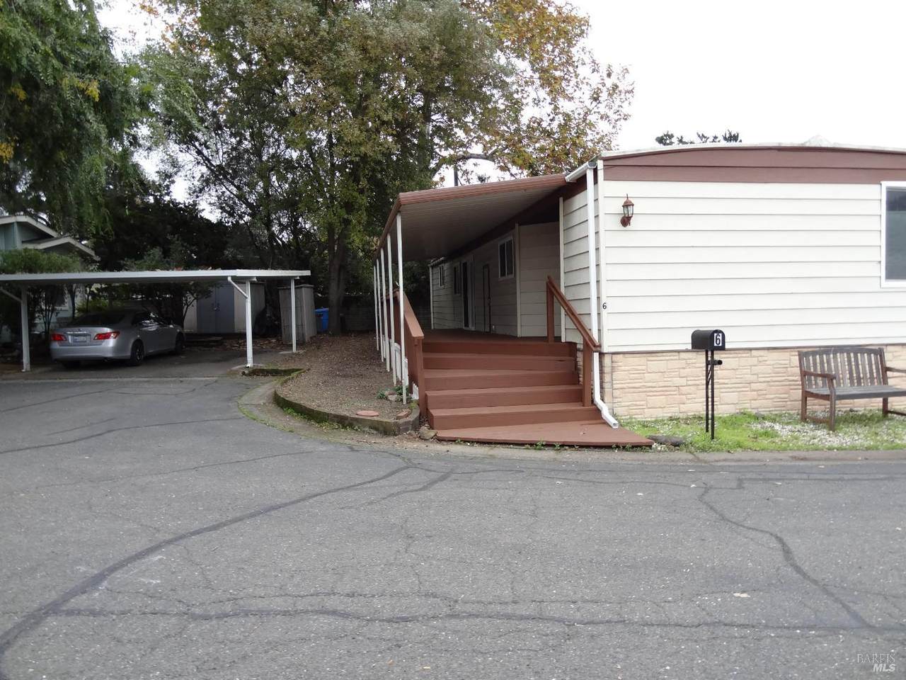 6 Larkspur Place - Photo 1