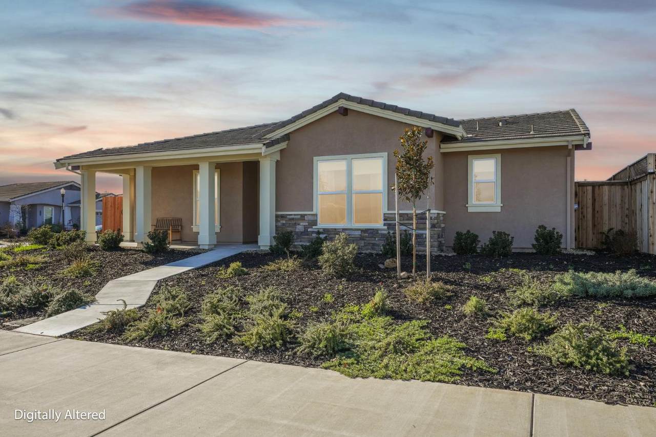 750 Main Street - Photo 1