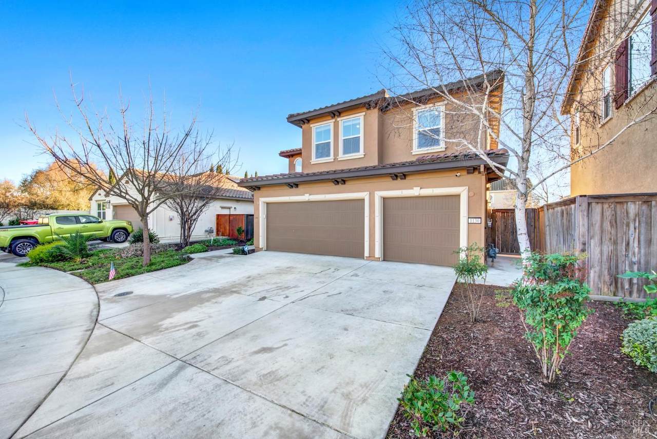 https://bt-photos.global.ssl.fastly.net/bareis/1280_boomver_2_91095963-2.jpg