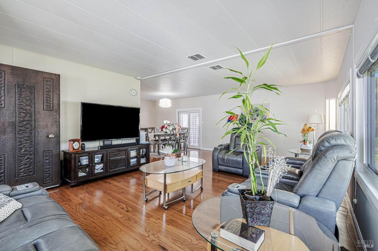 815 Las Palmas Avenue - Photo 1