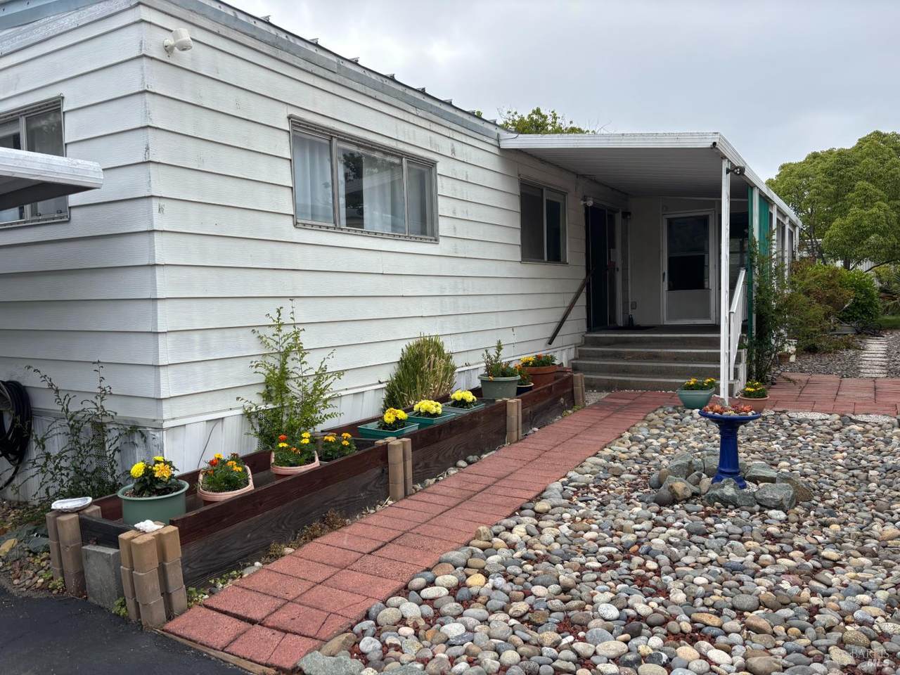 915 San Pablo Way - Photo 1