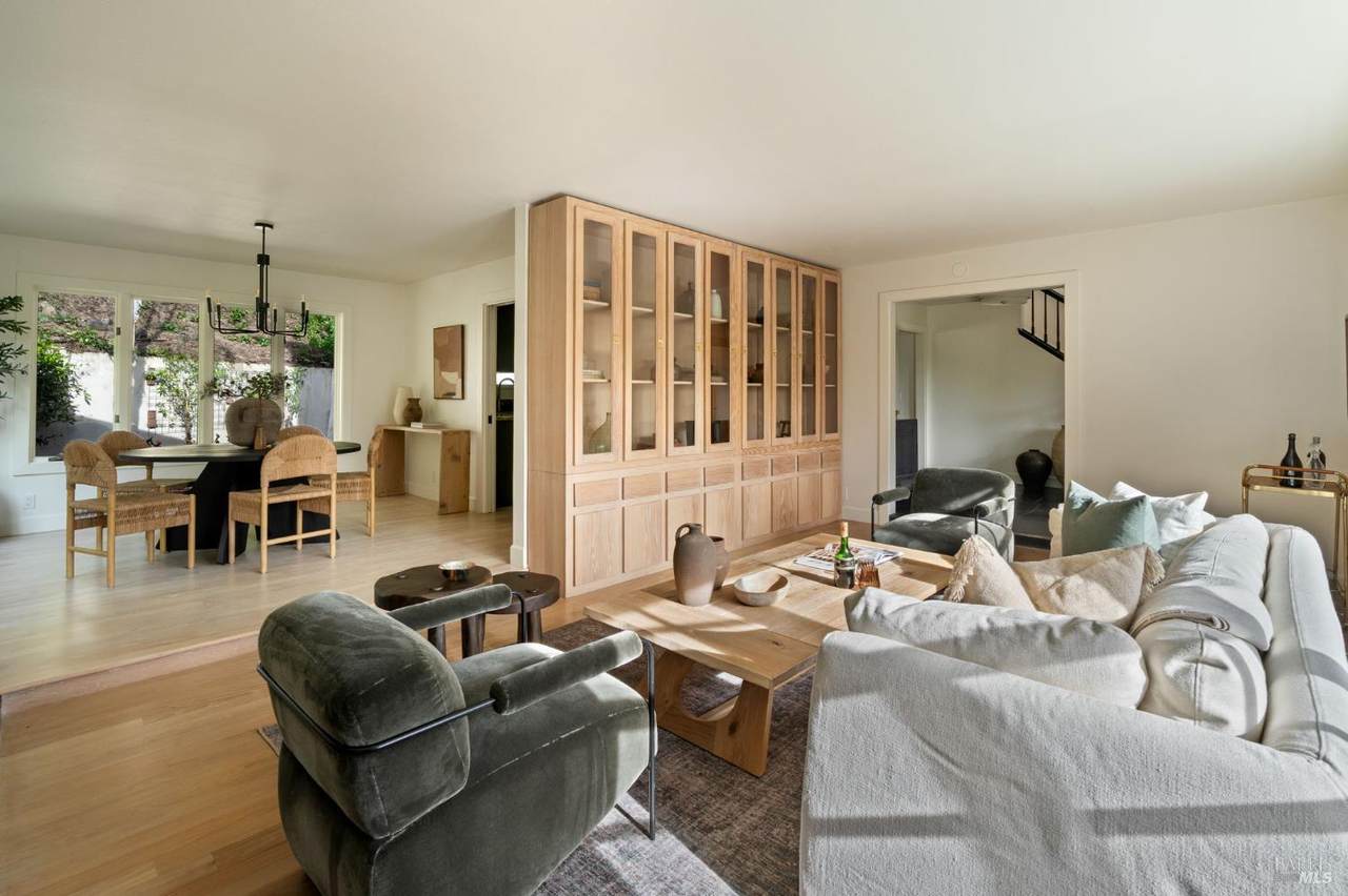 21 Hillside Avenue - Photo 1