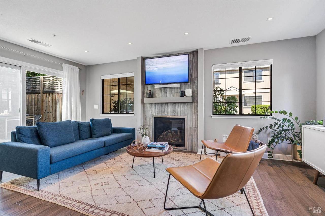 346 Piper Street - Photo 1