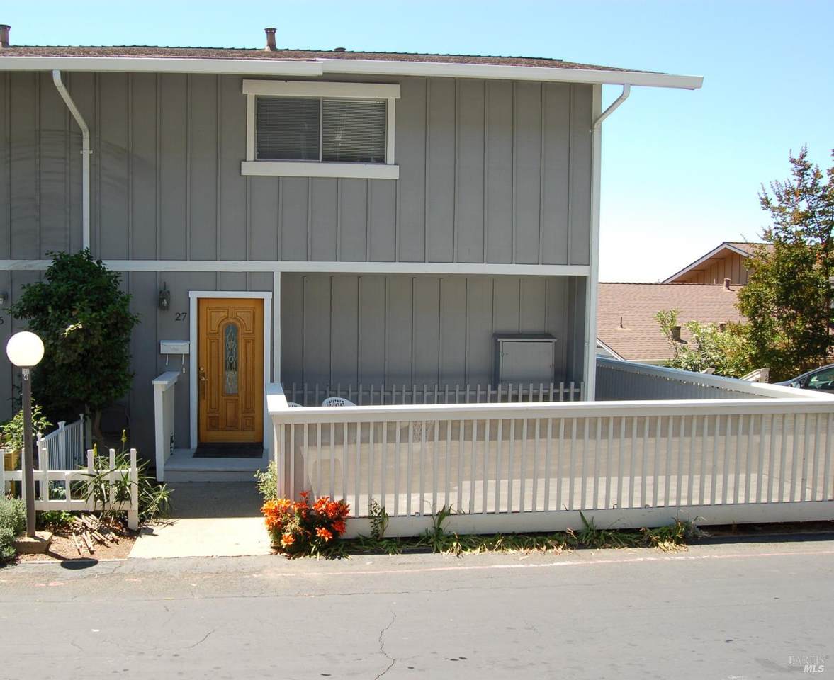 117 Sunset Circle - Photo 1
