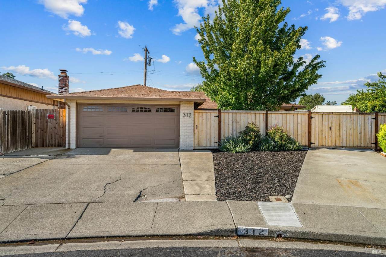 312 Folsom Drive - Photo 1