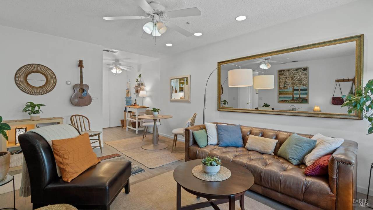 447 Lincoln Avenue - Photo 1