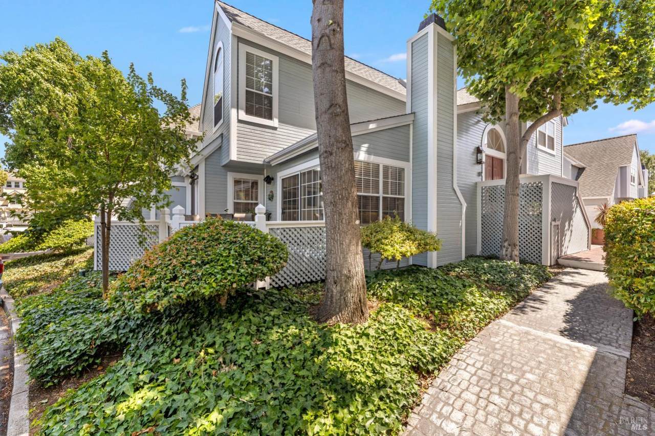377 2nd Street - Photo 1