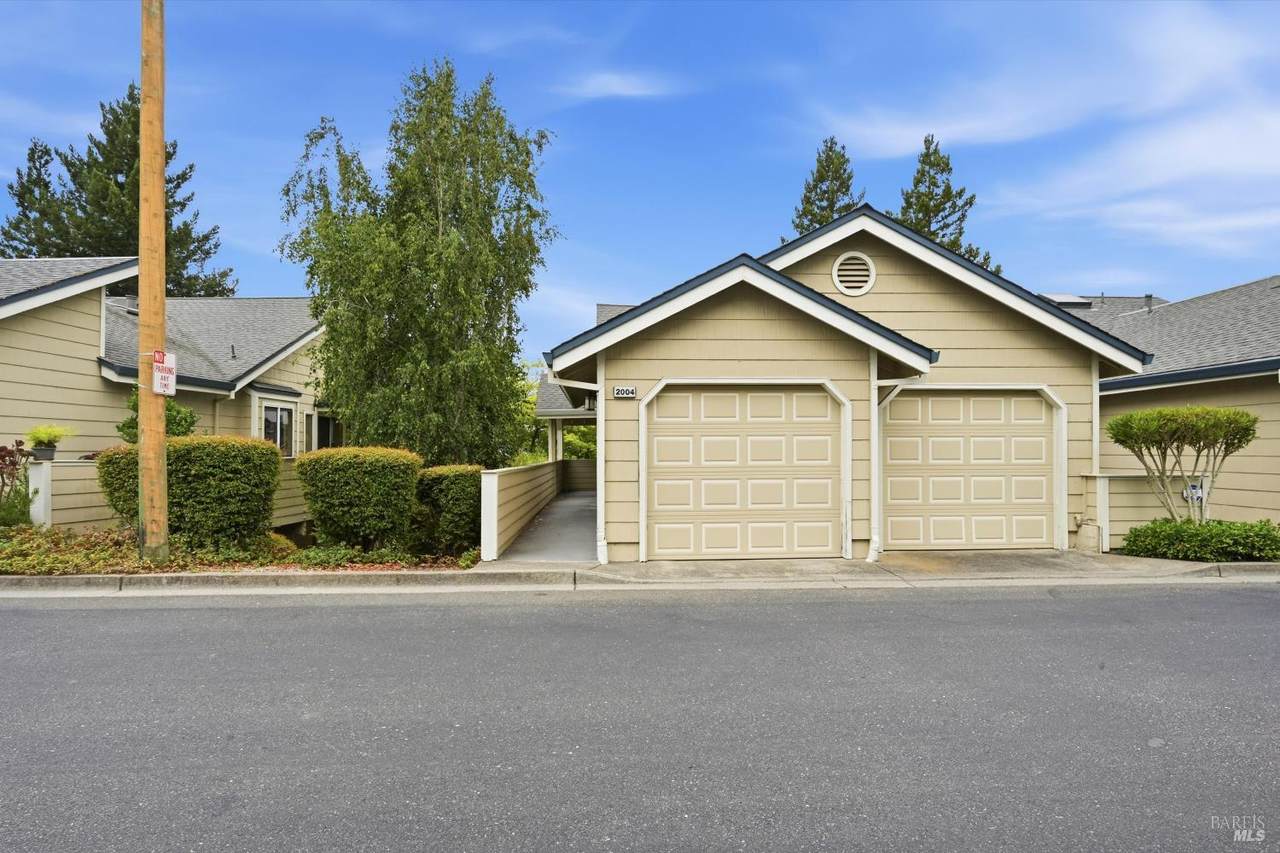 2004 Stonefield Lane - Photo 1
