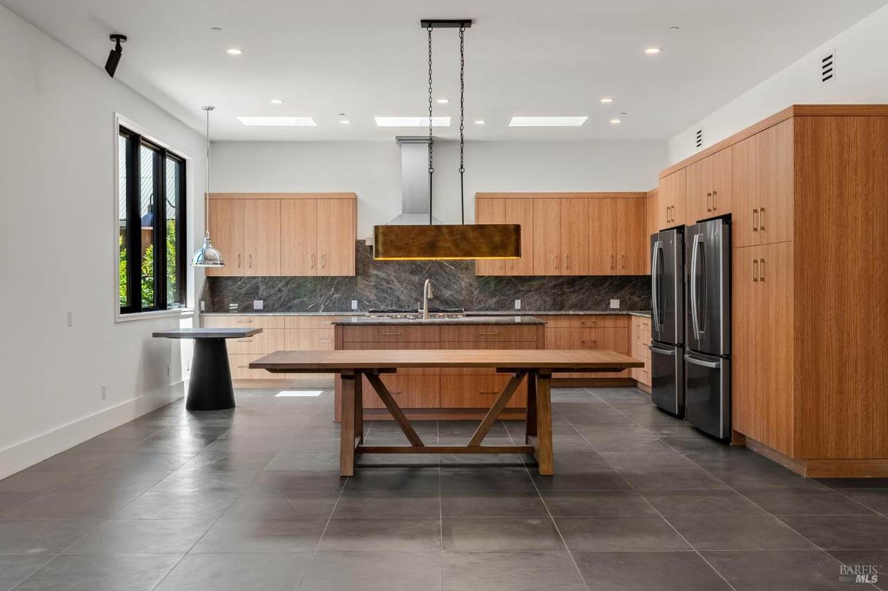 1428 Allyn Avenue - Photo 1